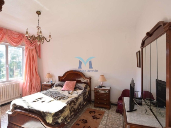 Casa con Parcela Cerrada en Ameixenda – Cee