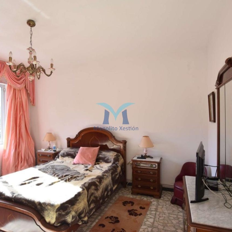 Casa con Parcela Cerrada en Ameixenda – Cee
