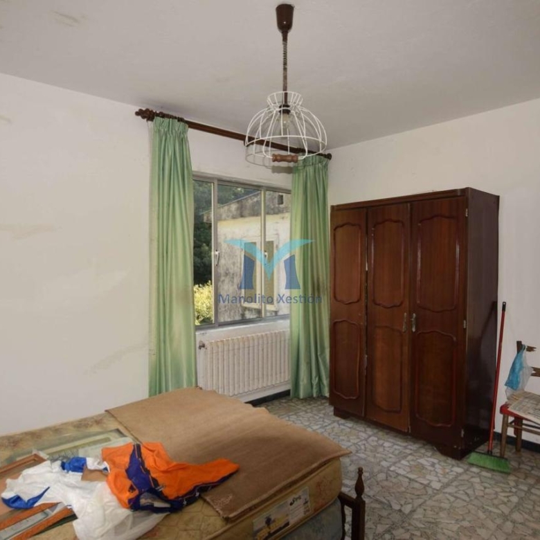 Casa con Parcela Cerrada en Ameixenda – Cee
