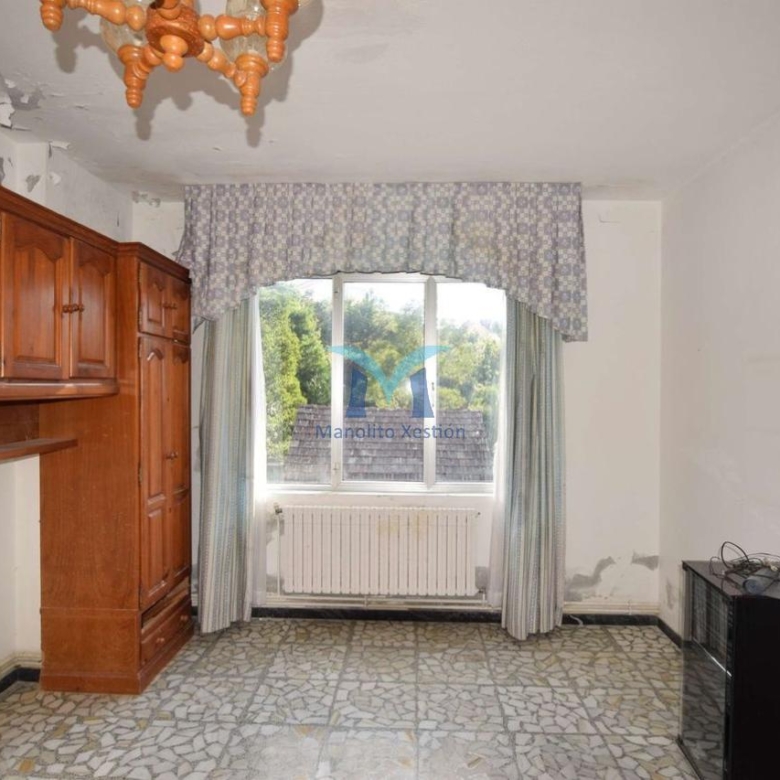 Casa con Parcela Cerrada en Ameixenda – Cee