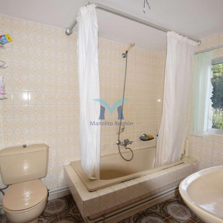 Casa con Parcela Cerrada en Ameixenda – Cee
