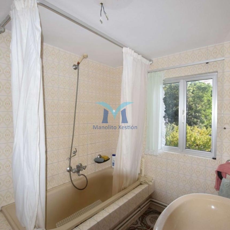 Casa con Parcela Cerrada en Ameixenda – Cee