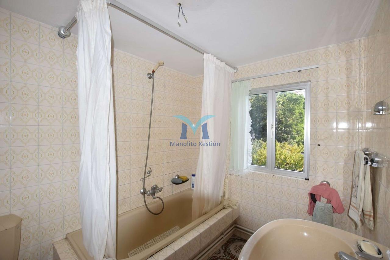 176987890878400043701_176976373379 Casa con Parcela Cerrada en Ameixenda – Cee