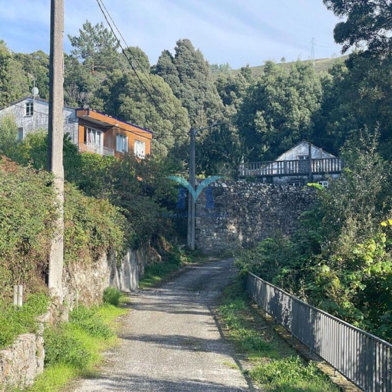 Casa con Parcela Cerrada en Ameixenda – Cee