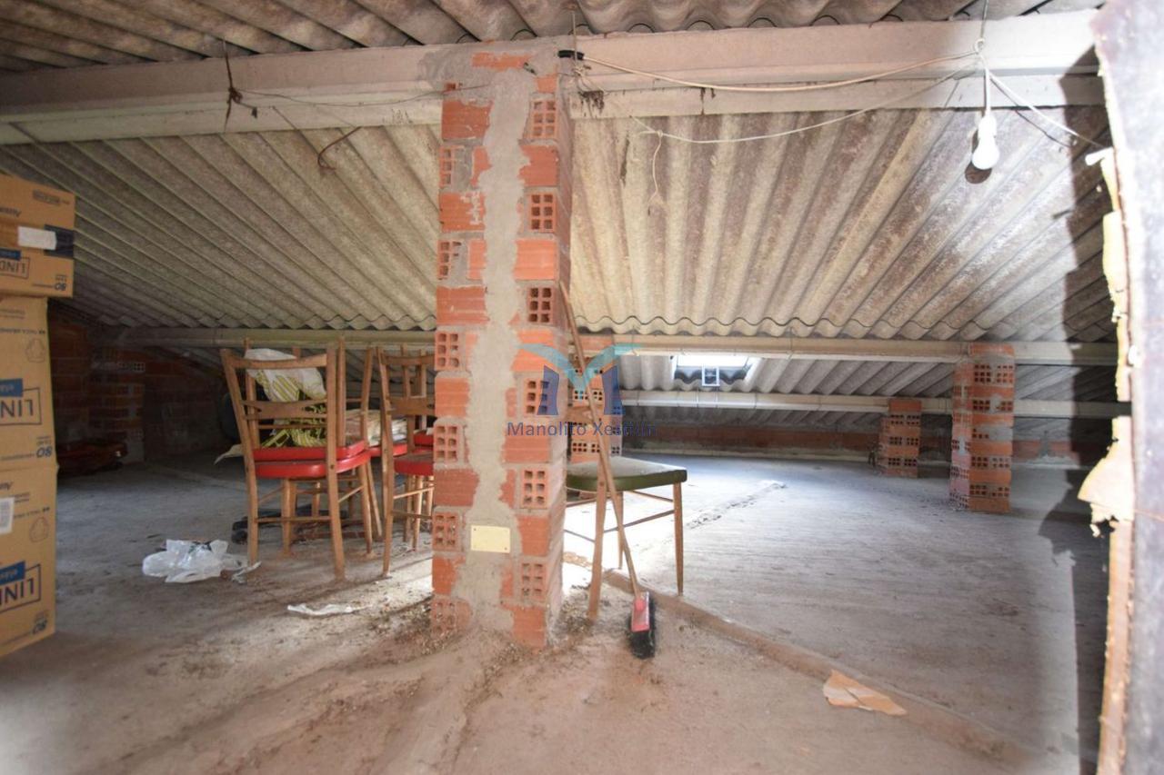176987890914800043701_176976373426 Casa con Parcela Cerrada en Ameixenda – Cee