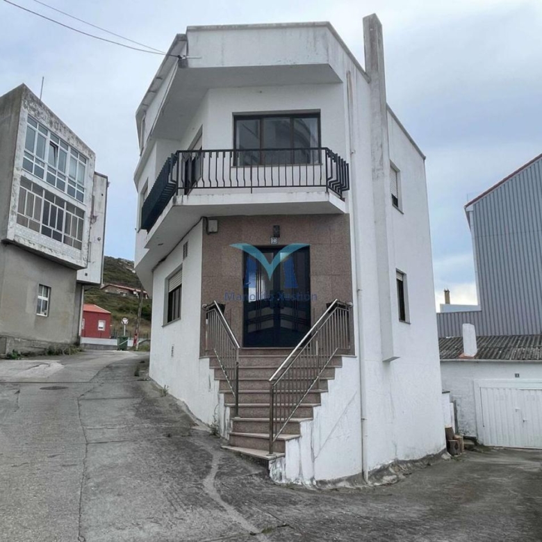 Casa de 146 m² en Muxía, exterior, con finca de 971 m², garaje y lareira