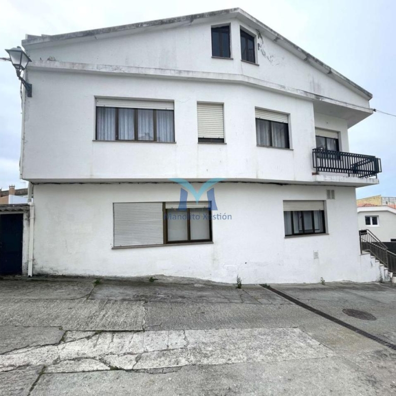 Casa de 146 m² en Muxía, exterior, con finca de 971 m², garaje y lareira