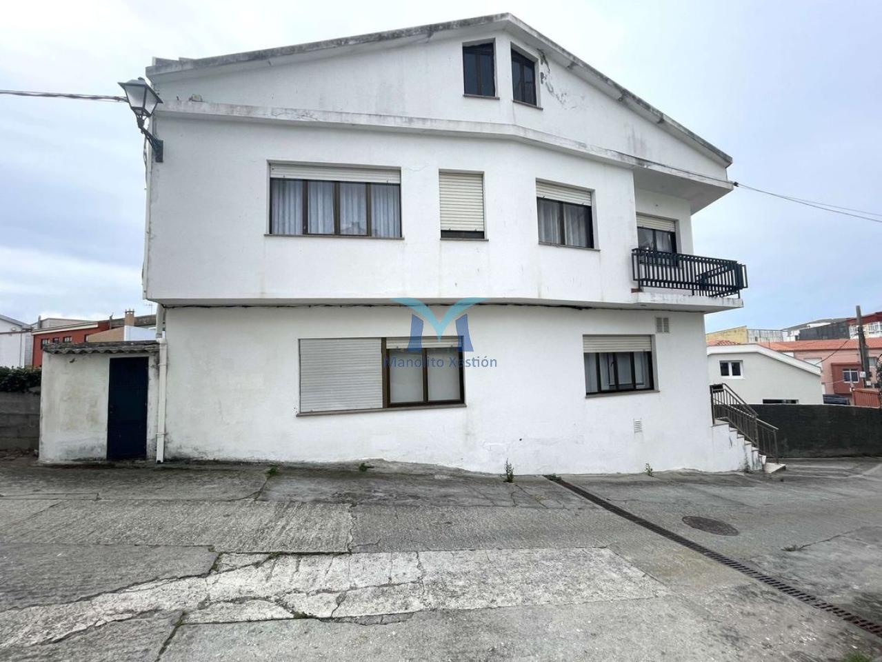 Casa de 146 m² en Muxía, exterior, con finca de 971 m², garaje y lareira