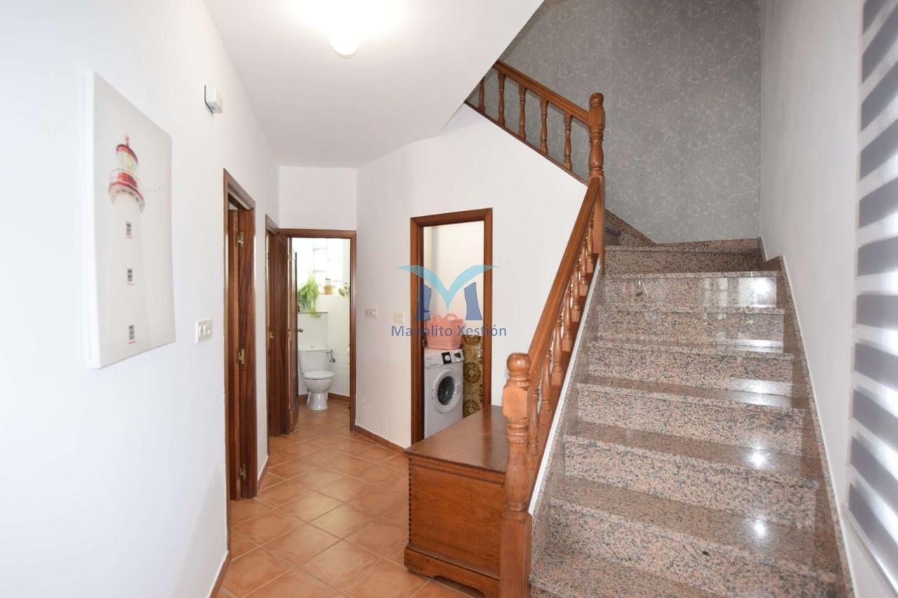 Casa de 146 m² en Muxía, exterior, con finca de 971 m², garaje y lareira