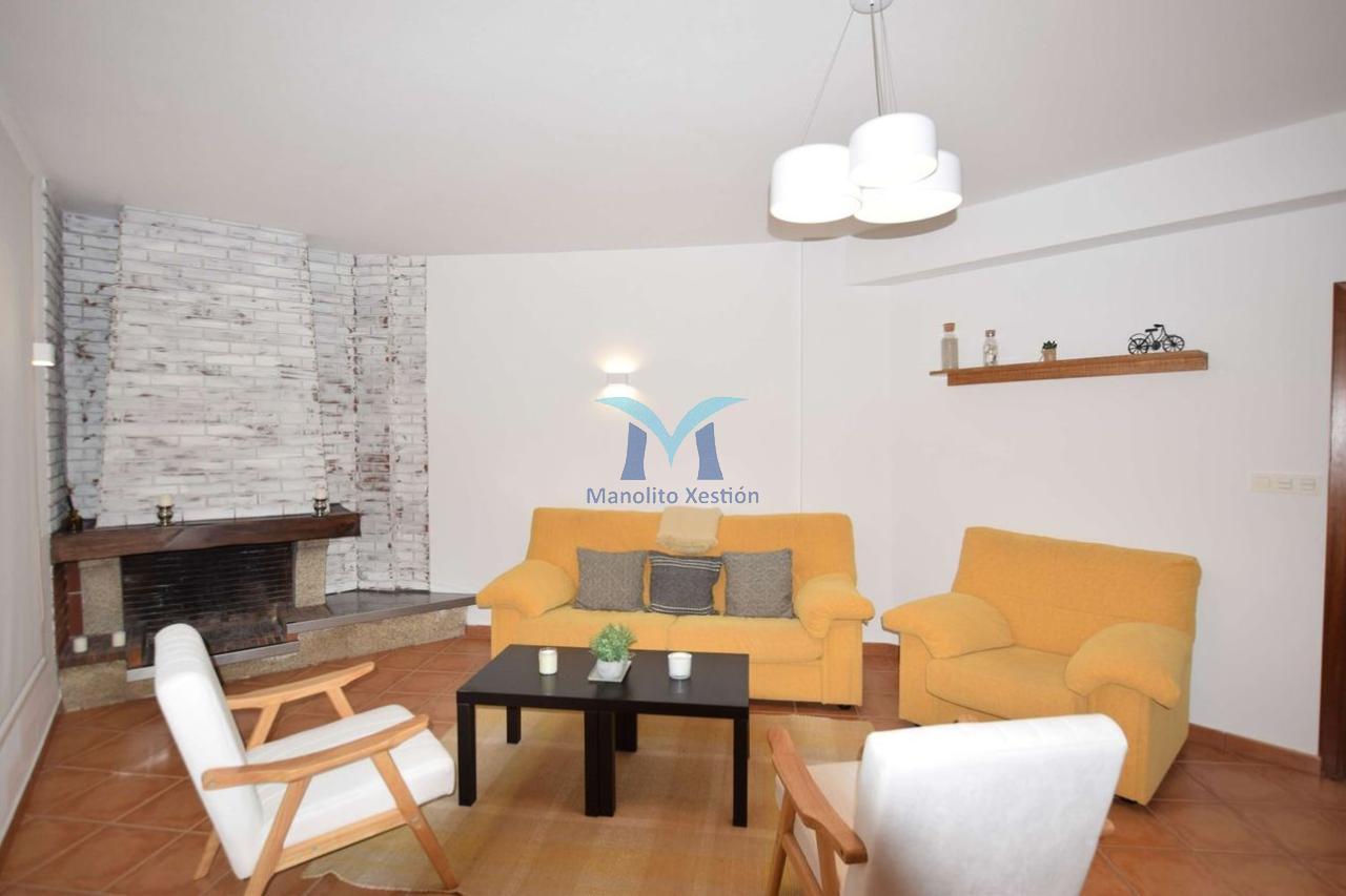 Casa de 146 m² en Muxía, exterior, con finca de 971 m², garaje y lareira