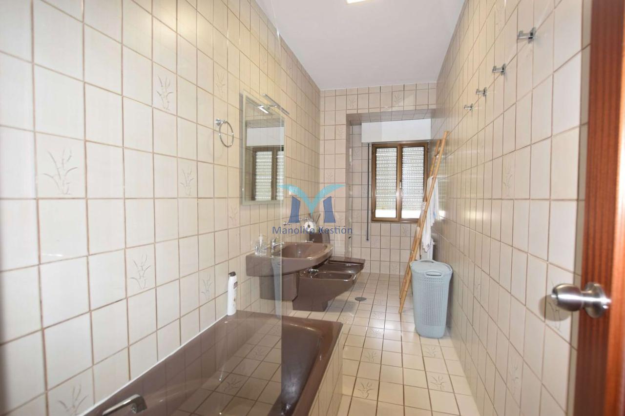 Casa de 146 m² en Muxía, exterior, con finca de 971 m², garaje y lareira