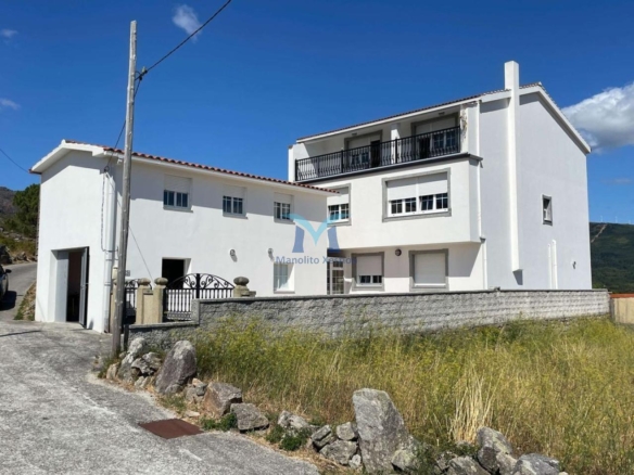 Casa en Zona Tranquila con Vistas al Mar
