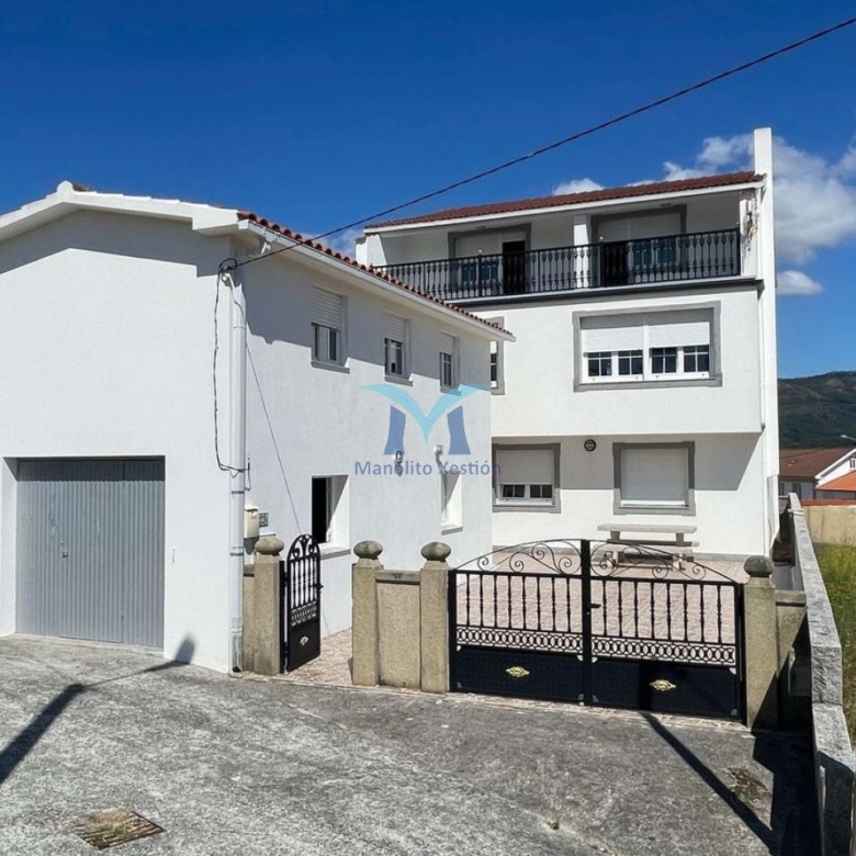 Casa en Zona Tranquila con Vistas al Mar