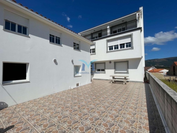 Casa en Zona Tranquila con Vistas al Mar