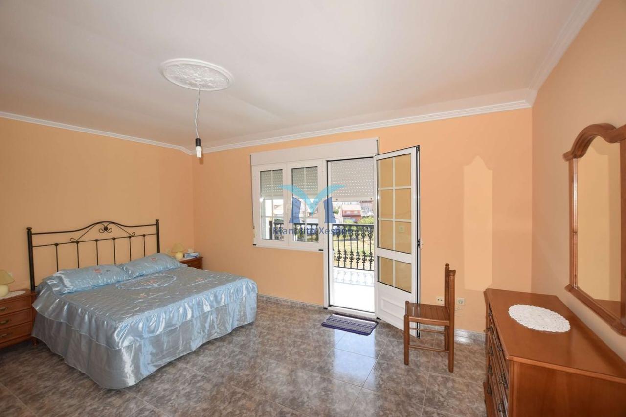 Casa en Zona Tranquila con Vistas al Mar