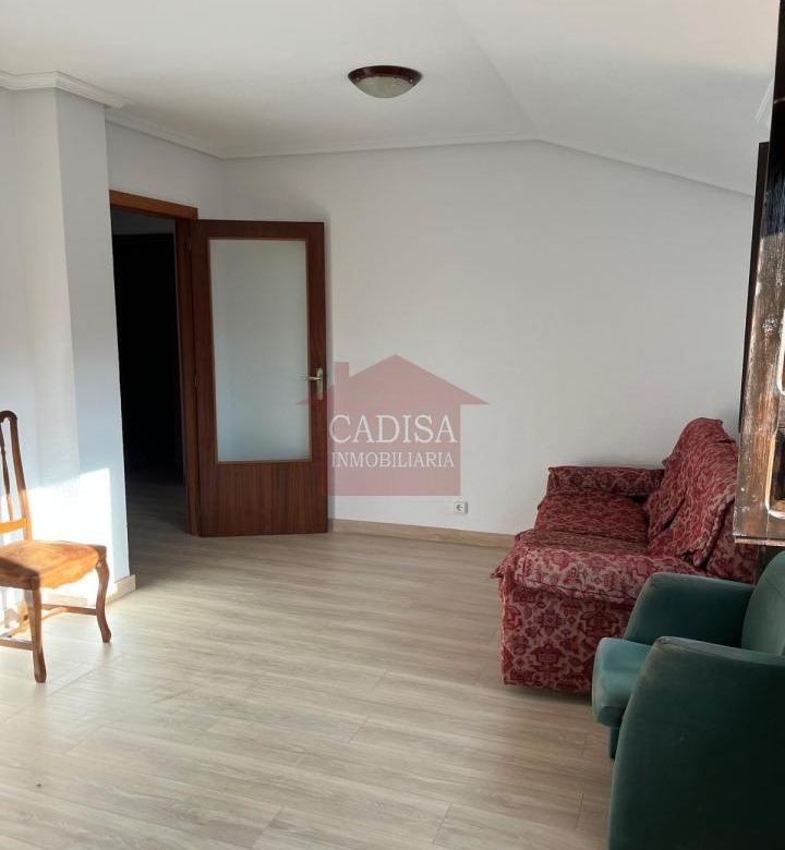 BONITO PISO EN VENTA EN LEDESMA. REFORMADO. REF 10556