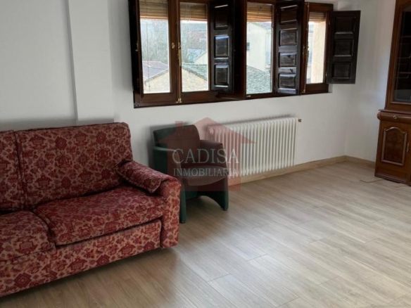 BONITO PISO EN VENTA EN LEDESMA. REFORMADO. REF 10556