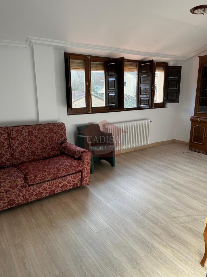 177014081889700168887_177013966108 BONITO PISO EN VENTA EN LEDESMA. REFORMADO. REF 10556