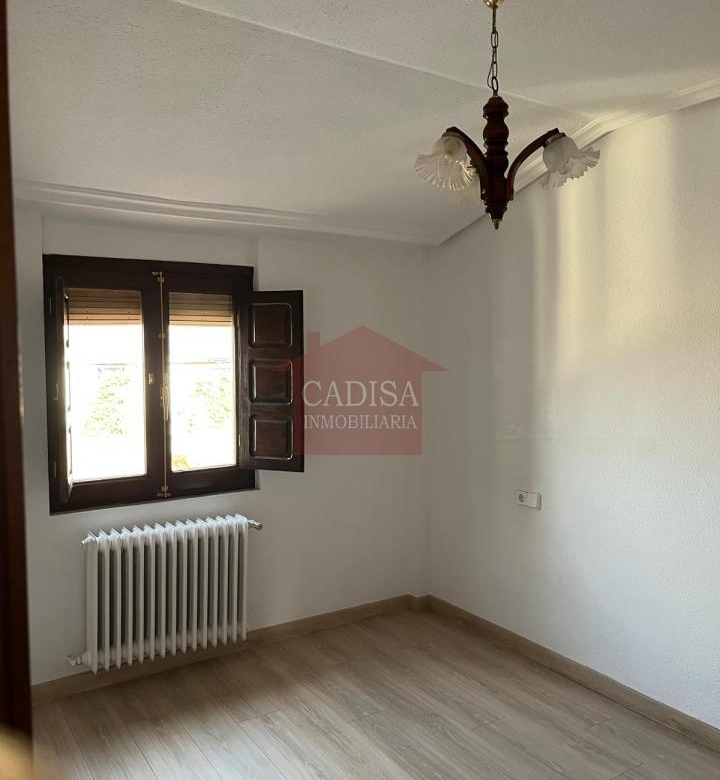 BONITO PISO EN VENTA EN LEDESMA. REFORMADO. REF 10556
