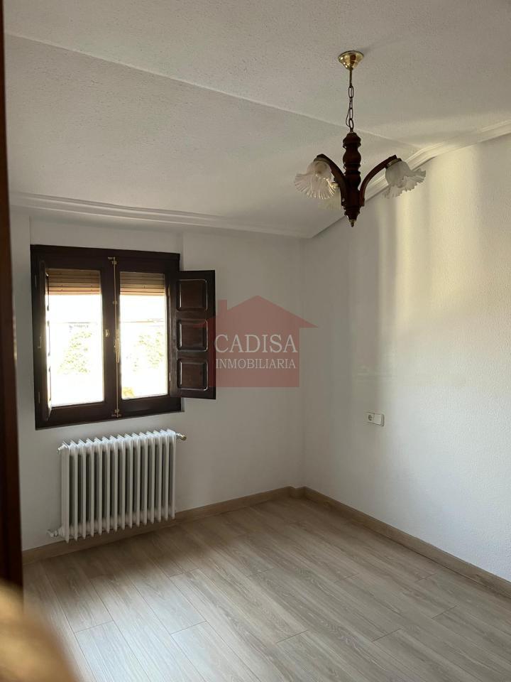 177014081997300168887_177013966271 BONITO PISO EN VENTA EN LEDESMA. REFORMADO. REF 10556