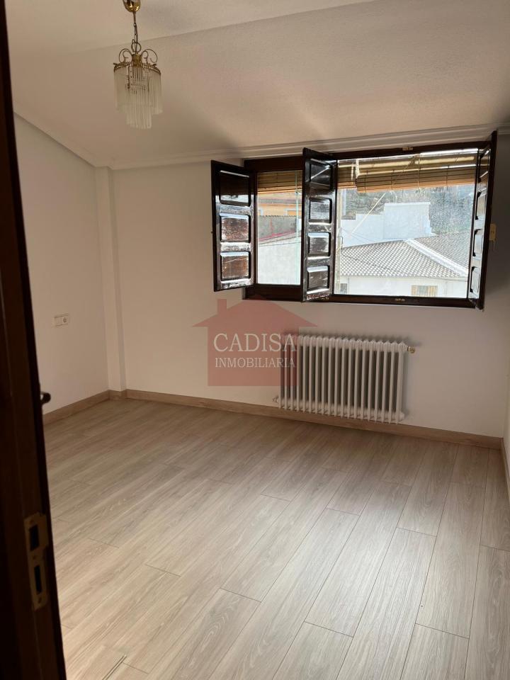 177014082023600168887_177013966324 BONITO PISO EN VENTA EN LEDESMA. REFORMADO. REF 10556