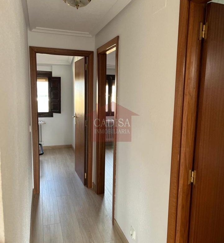 BONITO PISO EN VENTA EN LEDESMA. REFORMADO. REF 10556