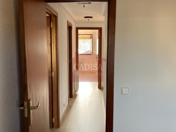 BONITO PISO EN VENTA EN LEDESMA. REFORMADO. REF 10556