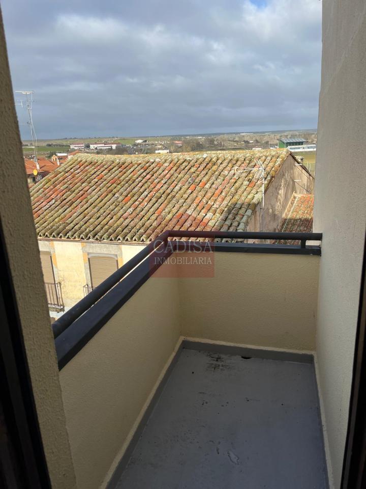 177014082258700168887_177013966652 BONITO PISO EN VENTA EN LEDESMA. REFORMADO. REF 10556