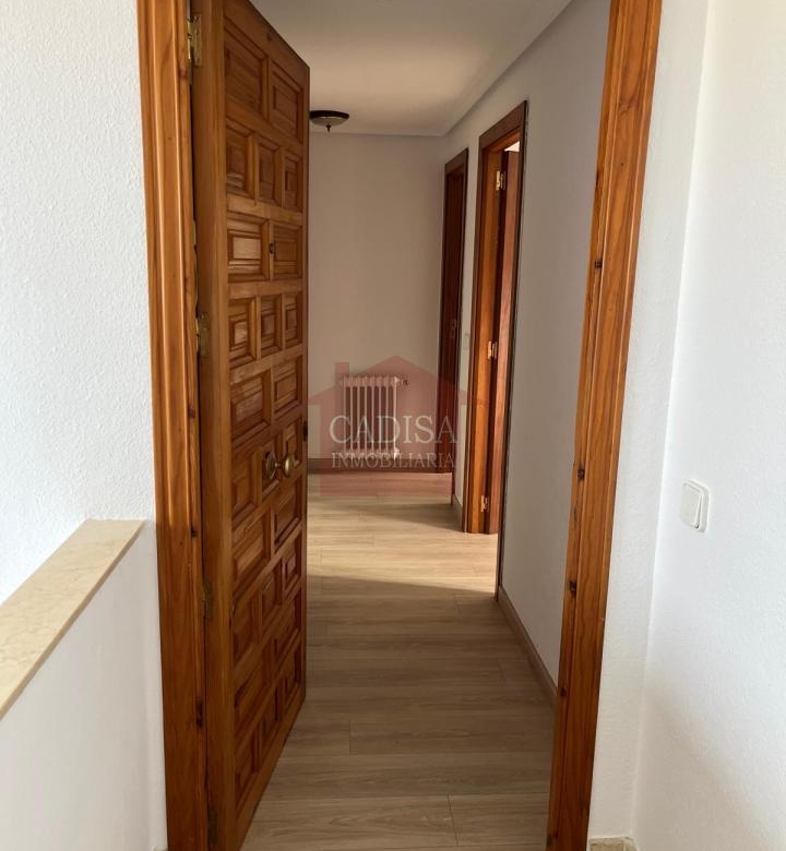BONITO PISO EN VENTA EN LEDESMA. REFORMADO. REF 10556