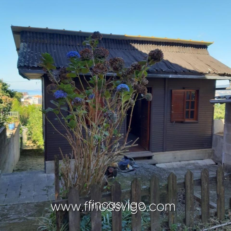CASA CON FINCA EN EL POULO