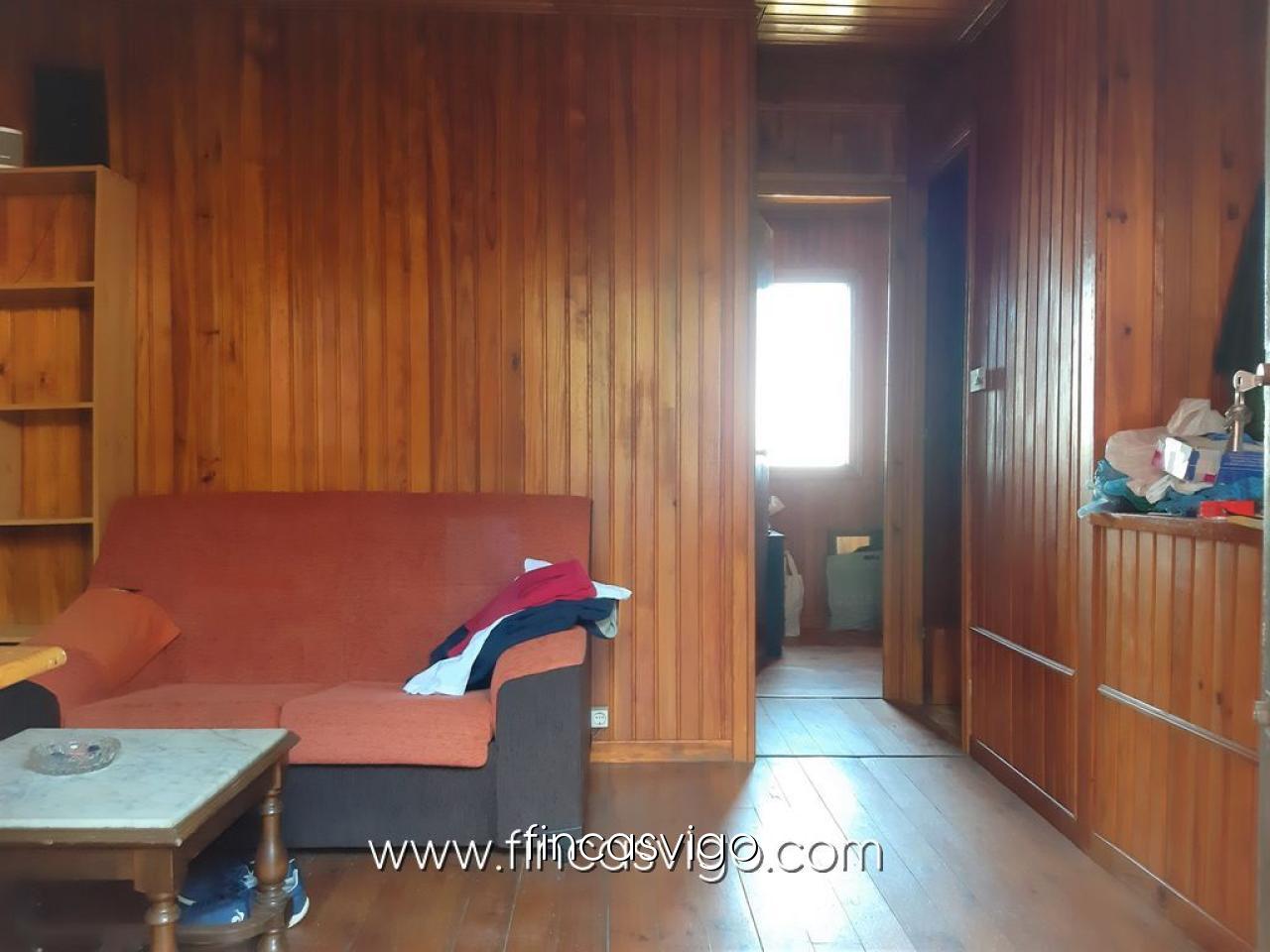 CASA CON FINCA EN EL POULO