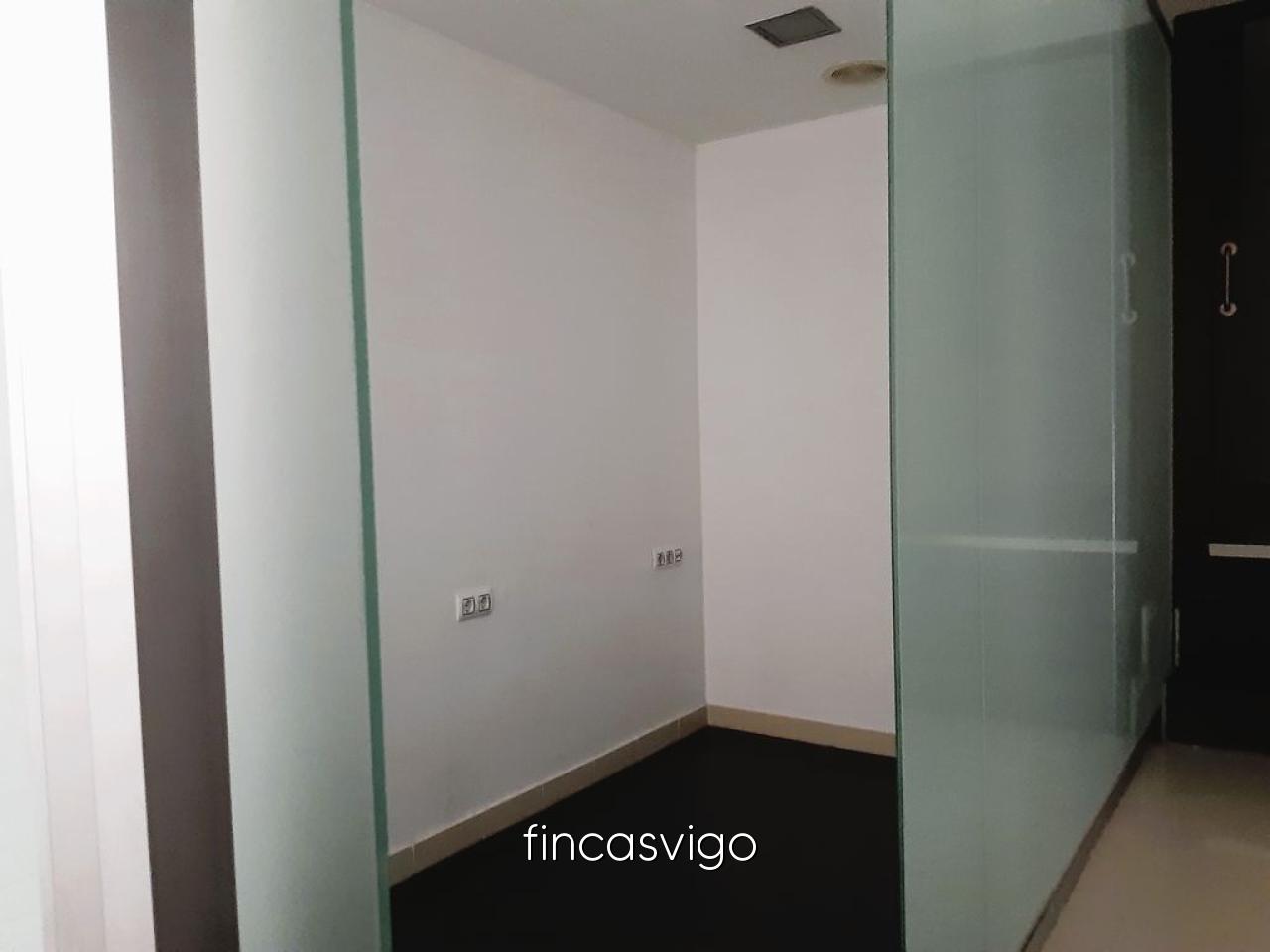 PELUQUERÍA EN ZONA TRANSITADA