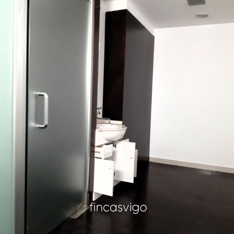 PELUQUERÍA EN ZONA TRANSITADA