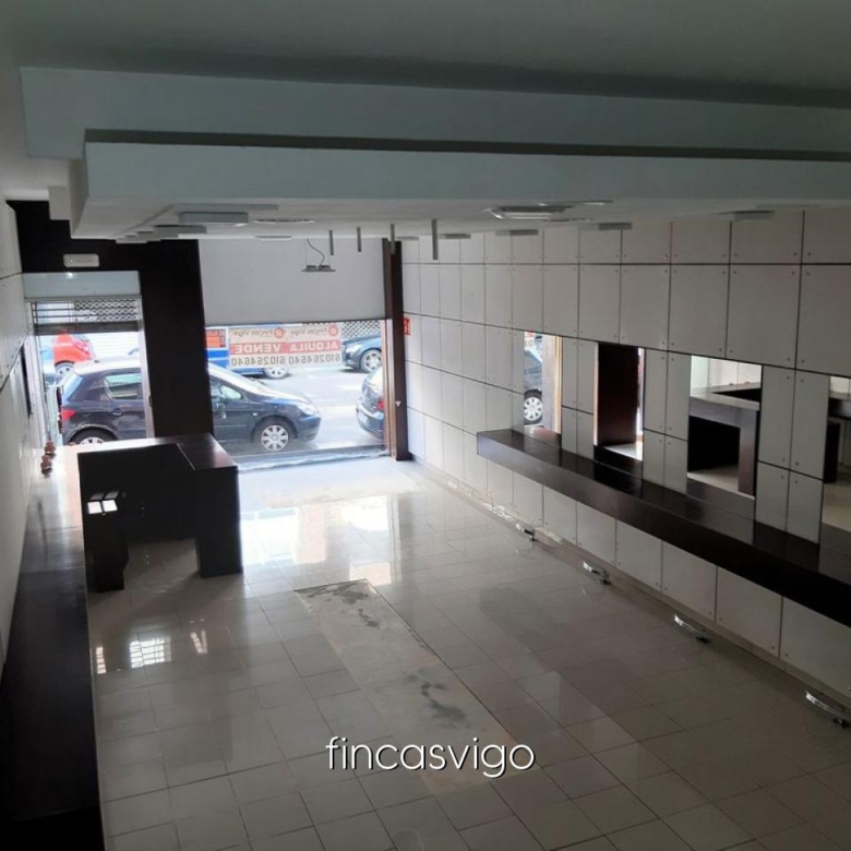 PELUQUERÍA EN ZONA TRANSITADA