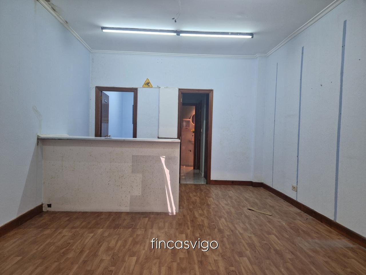177020869699200028334_176054085009 Local acondicionado