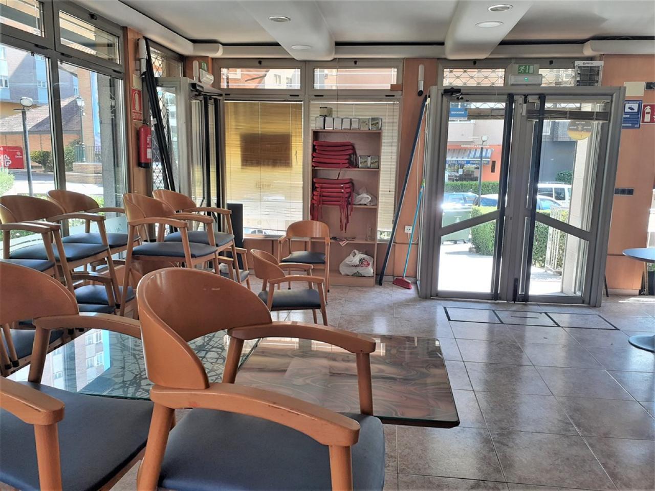 Local de Cafetería instalada en Venta o posible apartamento (OPORTUNIDAD)