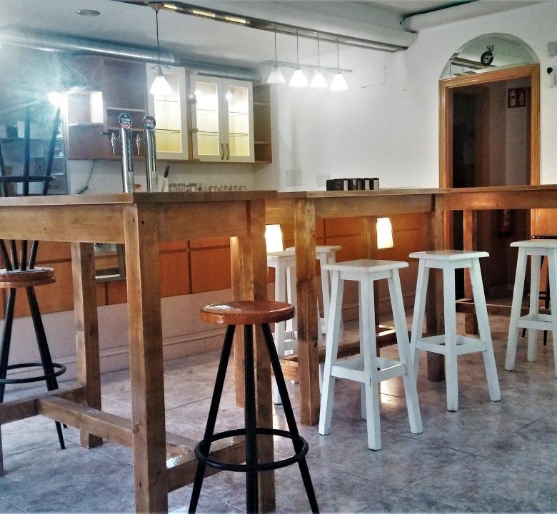 Local de Cafetería instalada en Venta o posible apartamento (OPORTUNIDAD)