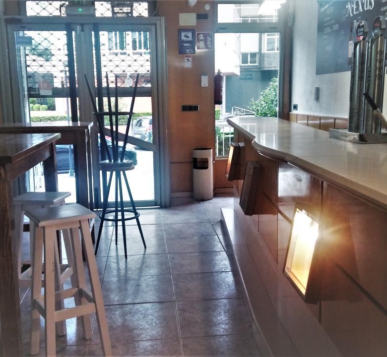 Local de Cafetería instalada en Venta o posible apartamento (OPORTUNIDAD)