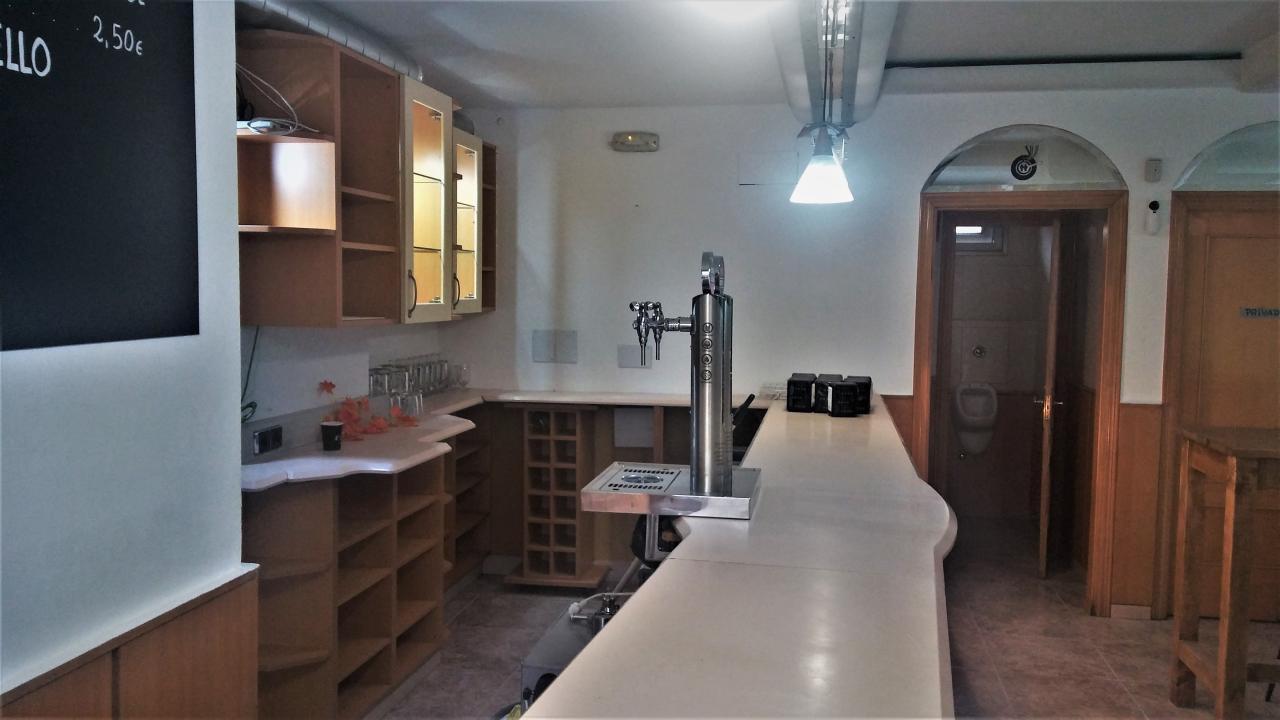 Local de Cafetería instalada en Venta o posible apartamento (OPORTUNIDAD)