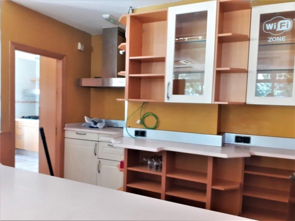 Local de Cafetería instalada en Venta o posible apartamento (OPORTUNIDAD)