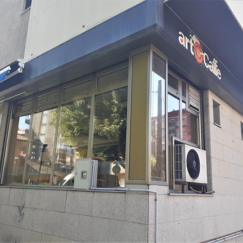 Local de Cafetería instalada en Venta o posible apartamento (OPORTUNIDAD)