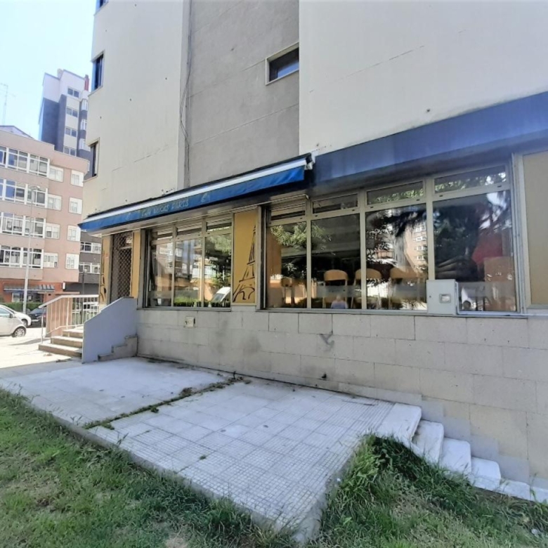 Local de Cafetería instalada en Venta o posible apartamento (OPORTUNIDAD)