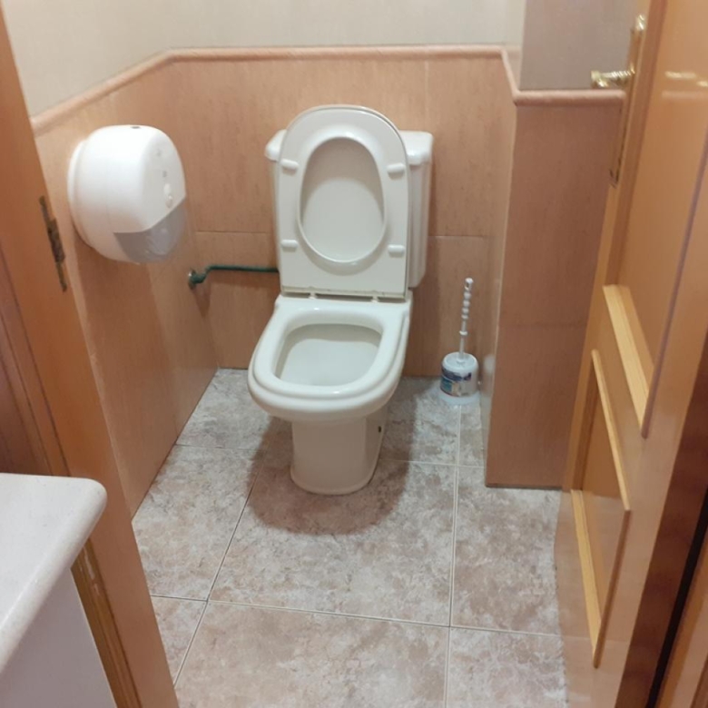 Local de Cafetería instalada en Venta o posible apartamento (OPORTUNIDAD)