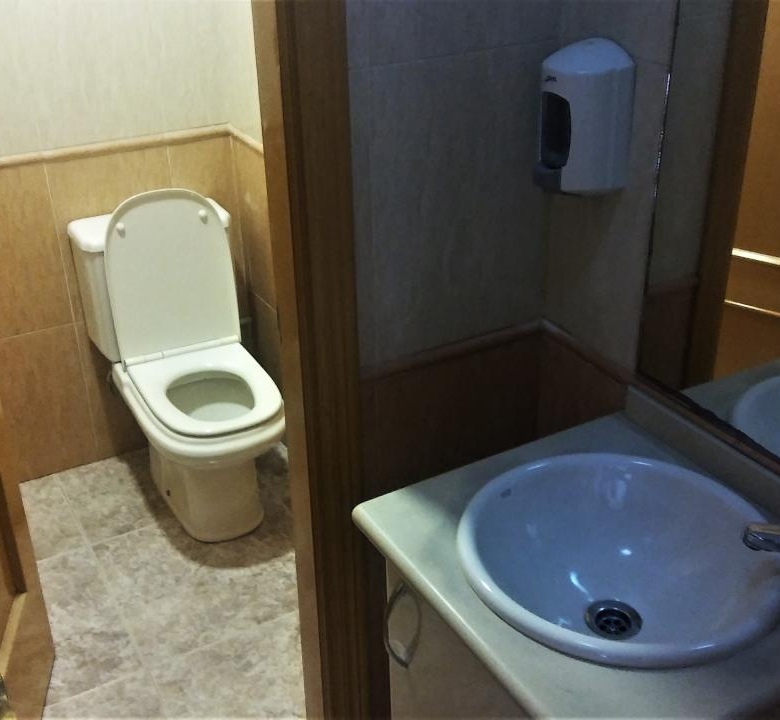 Local de Cafetería instalada en Venta o posible apartamento (OPORTUNIDAD)