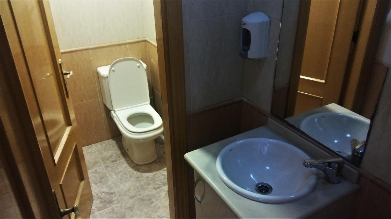 Local de Cafetería instalada en Venta o posible apartamento (OPORTUNIDAD)