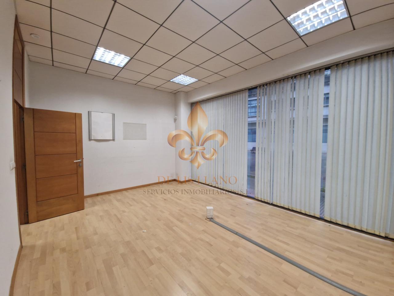177031667877100028813_177031434988 Excelente local comercial en alquiler en el centro de Ponteareas