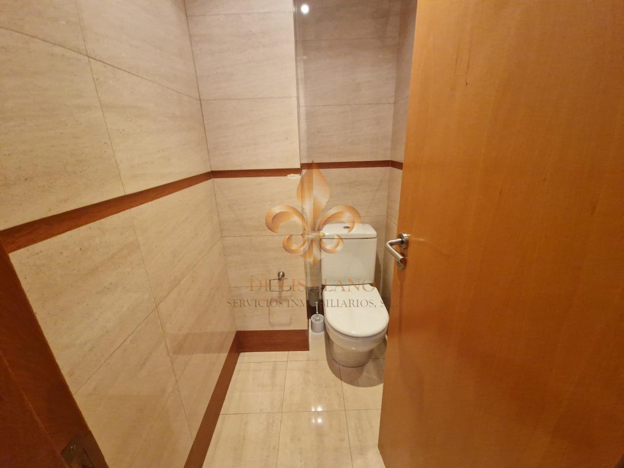 177031668169300028813_177031436032 Excelente local comercial en alquiler en el centro de Ponteareas