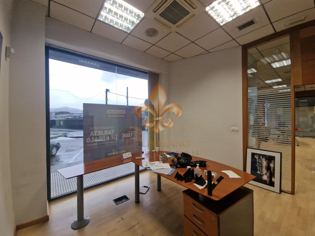 177031668402100028813_177031437380 Excelente local comercial en alquiler en el centro de Ponteareas