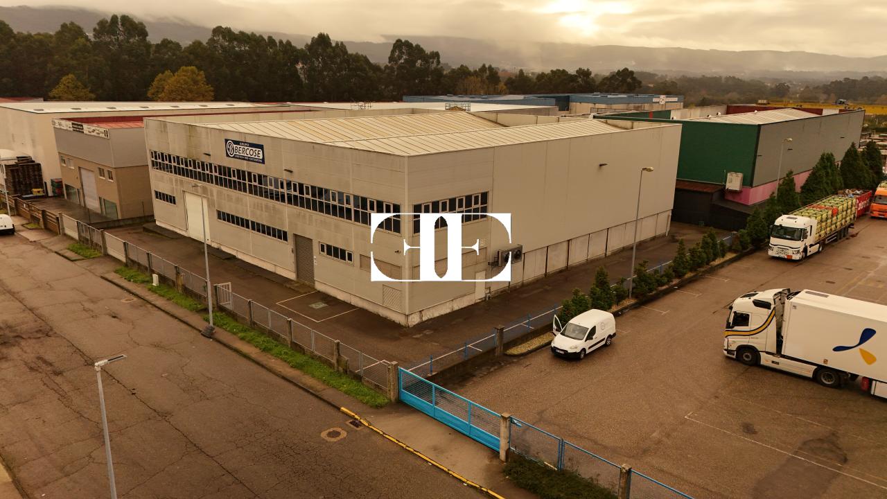 177080958464400026694_173238946665 “Gran Nave con Cámara Frigorífica y Oficinas en Tui, Excelente Ubicación”