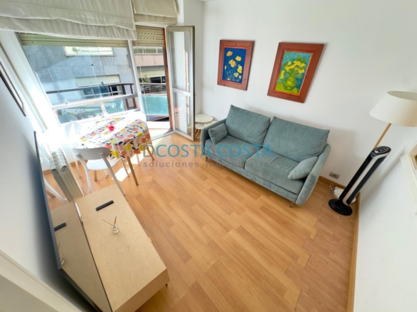 Apartamento exterior con terraza en plaza de Compostela, pleno centro de Vigo